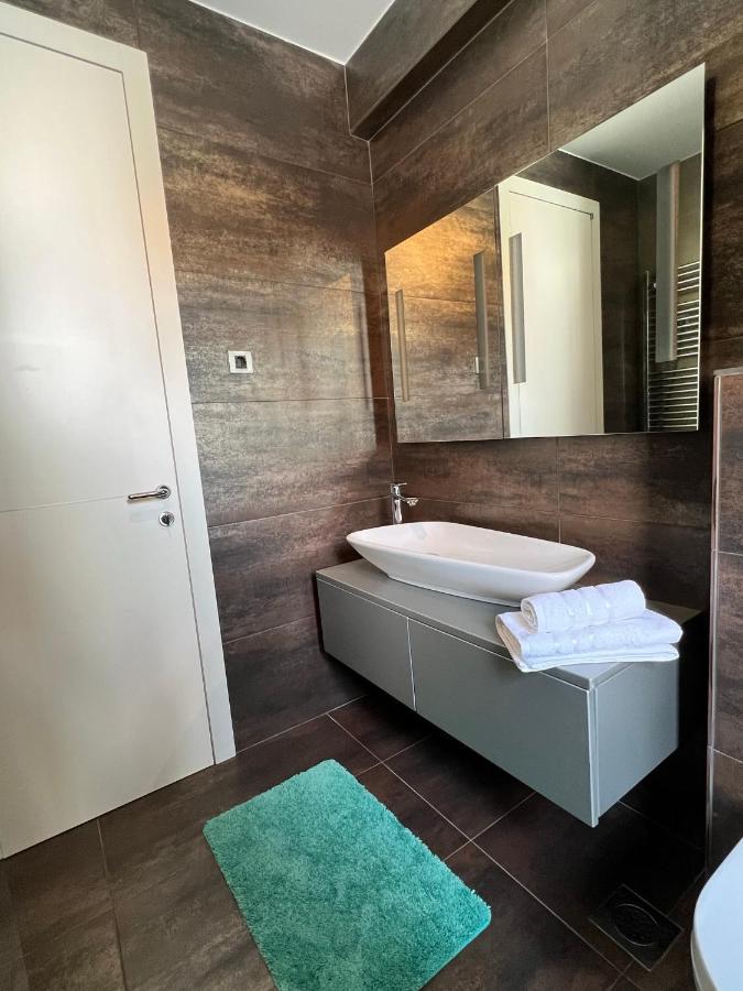 Luxury Laurus Penthouse With Awesome Sea View Apartment Primosten Ngoại thất bức ảnh